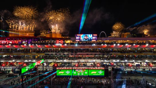 Las Vegas Grand Prix Lewis Hamilton Ticket Package Offers Chance to Win Paddock Club Rooftop Upgrade (Formula 1)