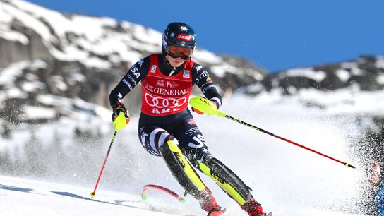 Shiffrin wins record-tying 8th WC slalom of season (Ski)