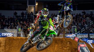 Monster Energy Supercross Race Recap - Tomac wins in Arlington (Supercross/Pro Motocross)