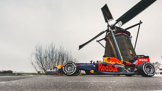 Lawn Mower racing with F1 Driver Alex Albon? (Formula 1)